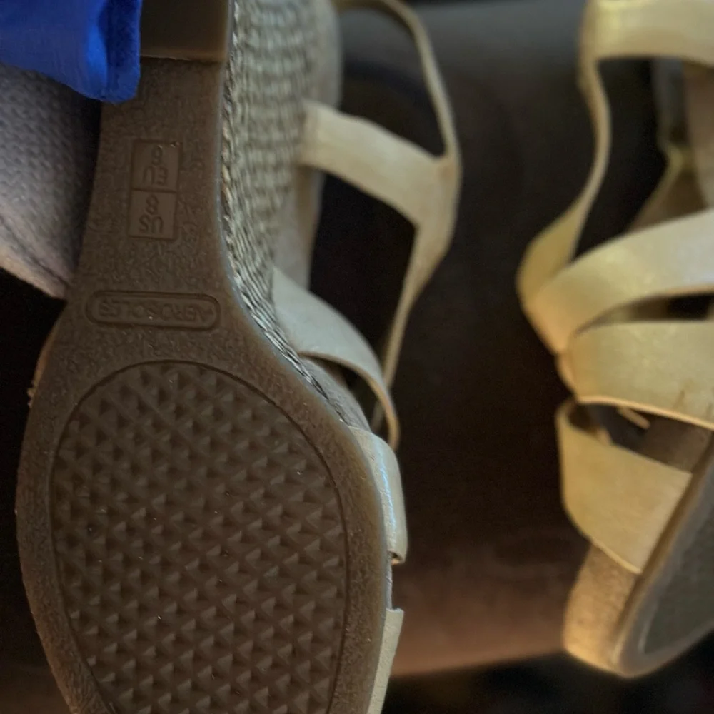 Aerosols Sandals new worn a couple hours